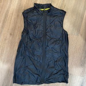 Brooks run insulated vest